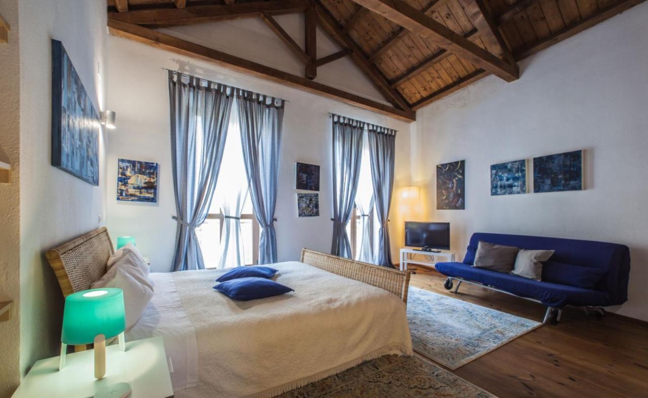Studio Apartments Centro Storico Via Manno Каляри Екстериор снимка