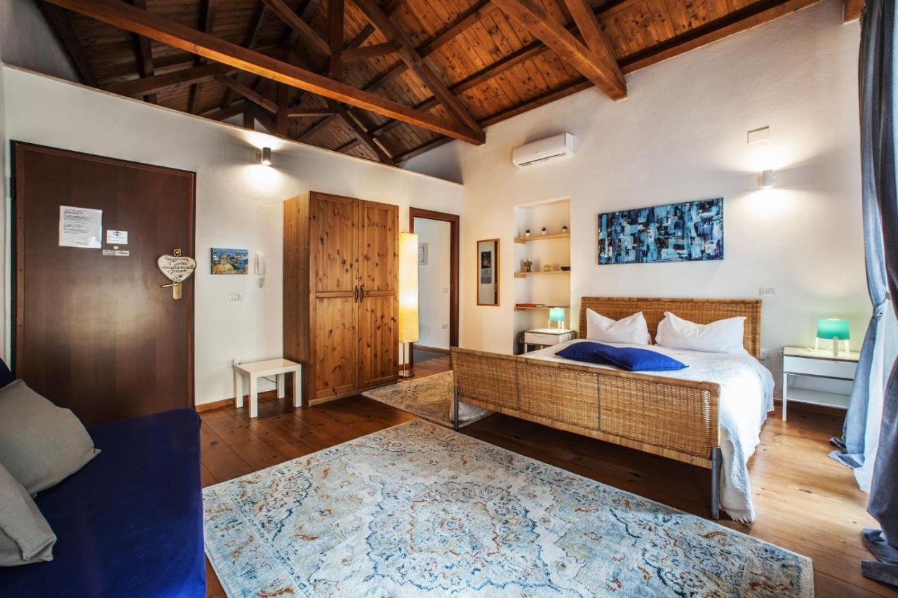 Studio Apartments Centro Storico Via Manno Каляри Екстериор снимка