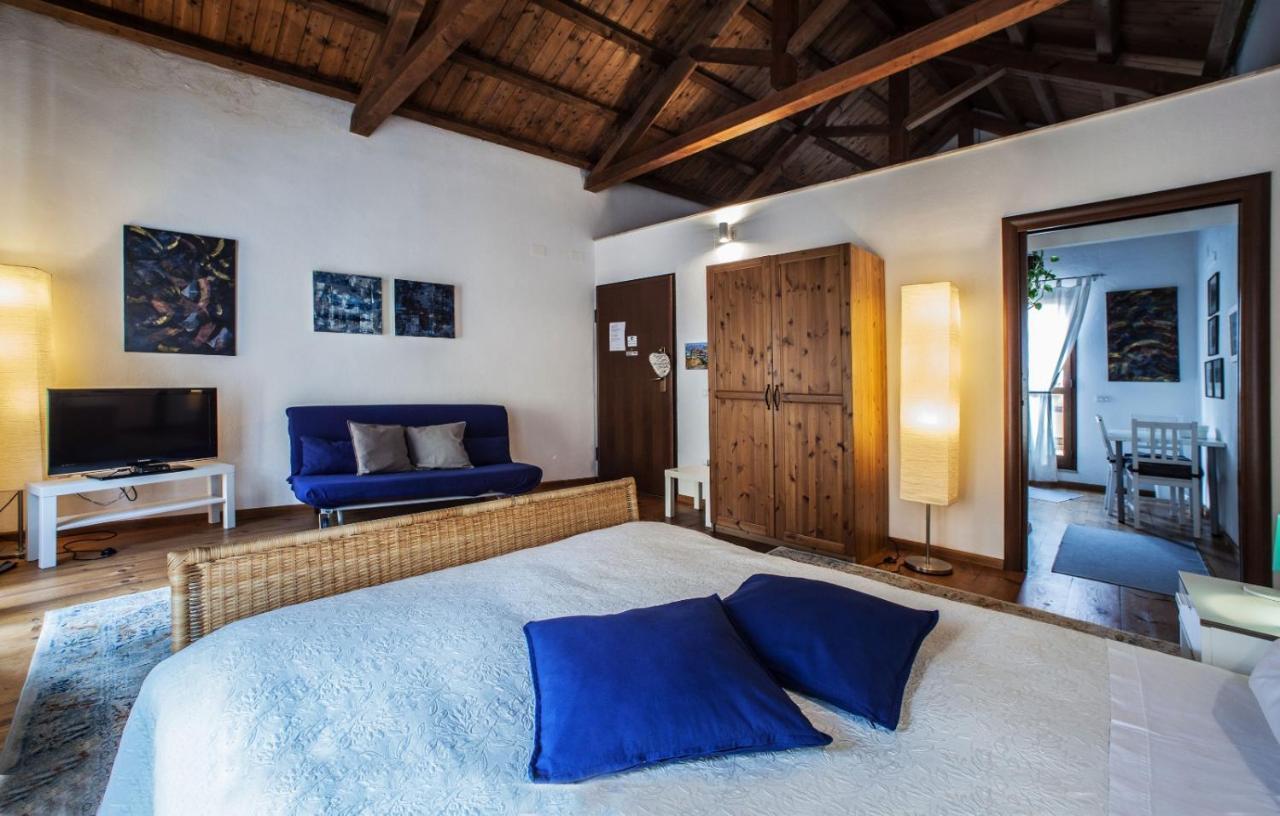 Studio Apartments Centro Storico Via Manno Каляри Екстериор снимка