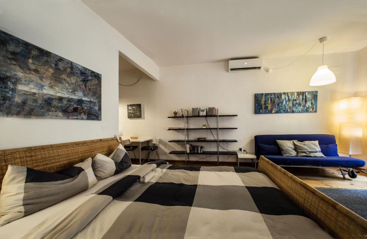 Studio Apartments Centro Storico Via Manno Каляри Екстериор снимка