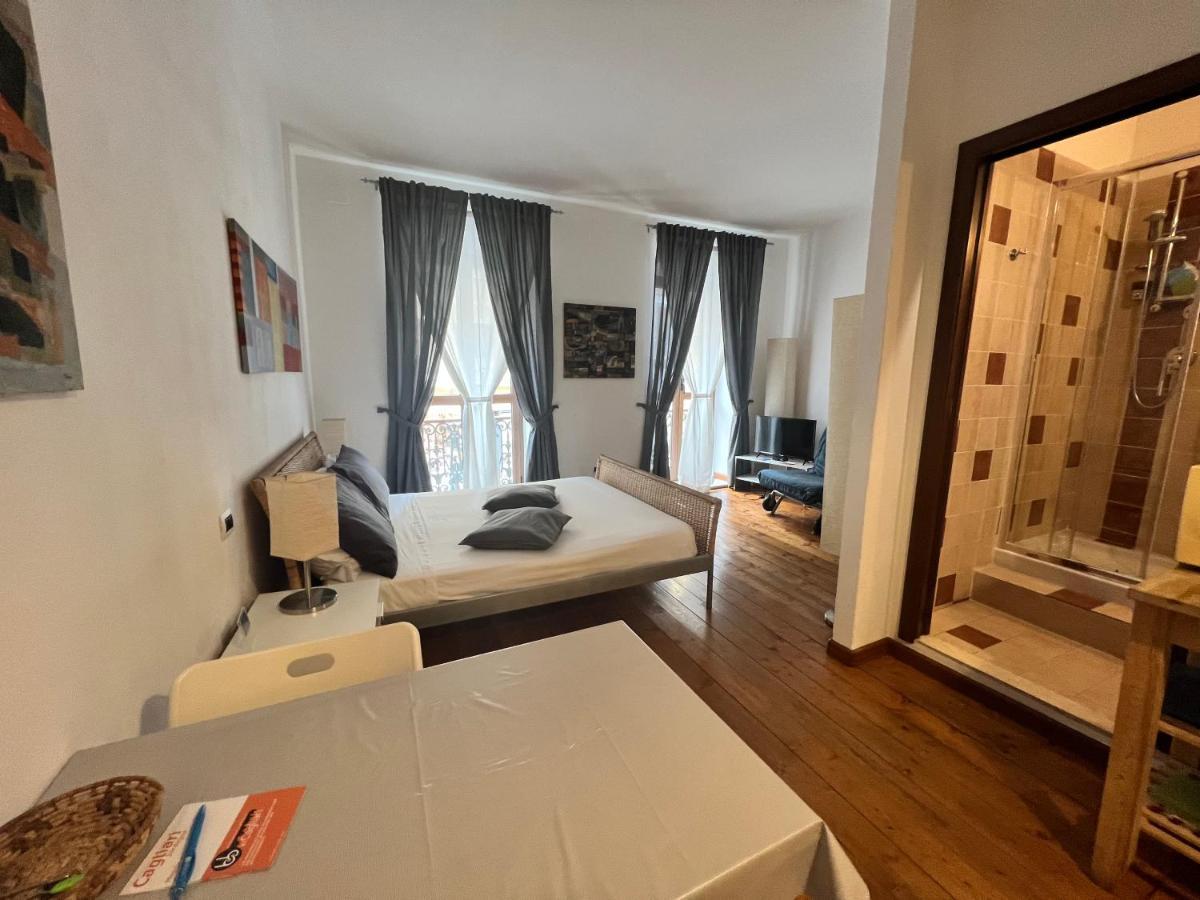 Studio Apartments Centro Storico Via Manno Каляри Екстериор снимка
