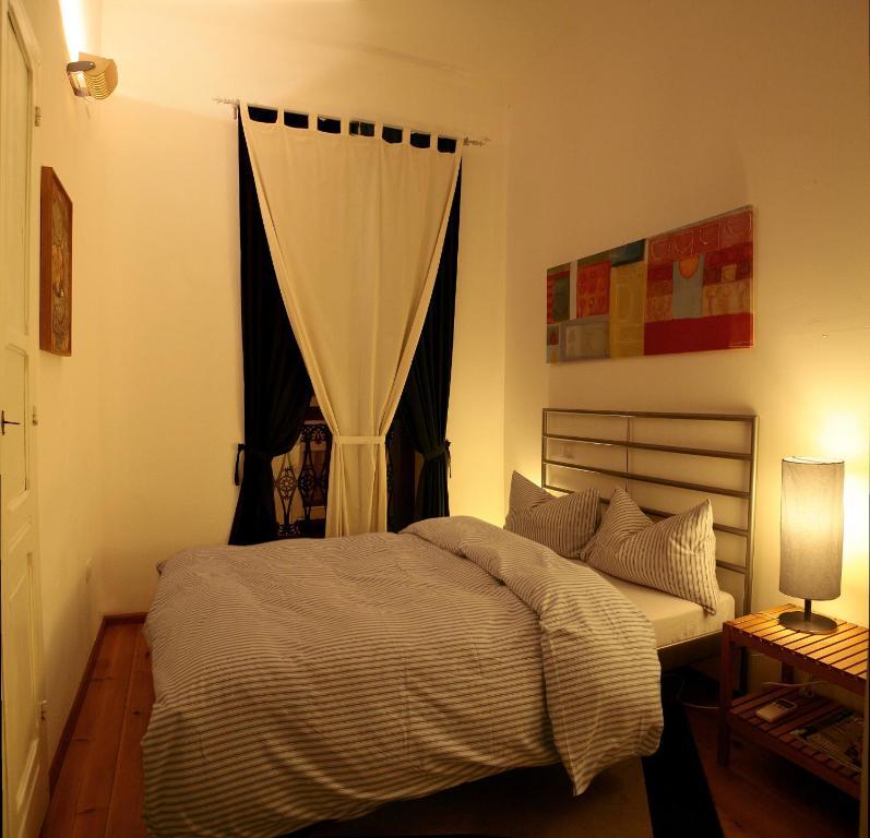 Studio Apartments Centro Storico Via Manno Каляри Екстериор снимка