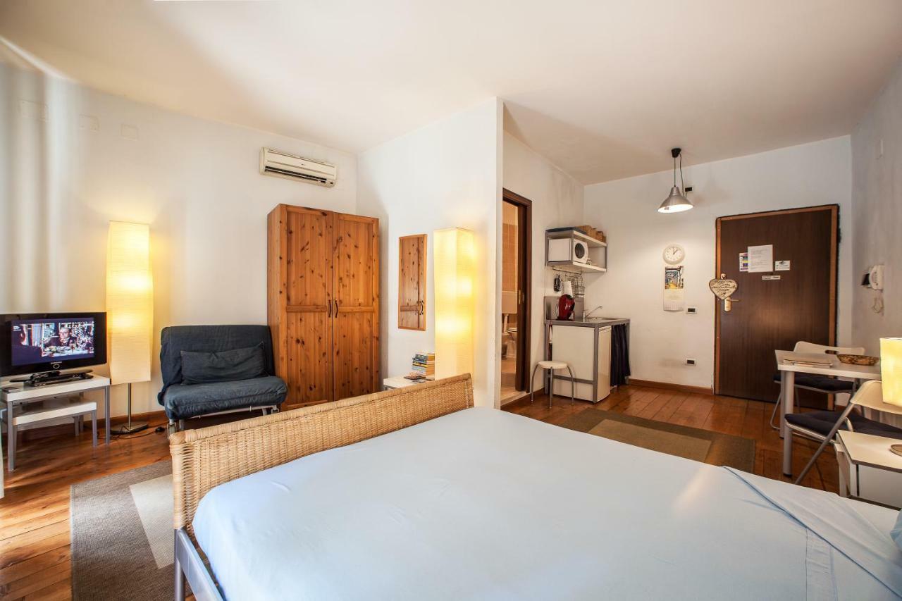Studio Apartments Centro Storico Via Manno Каляри Екстериор снимка